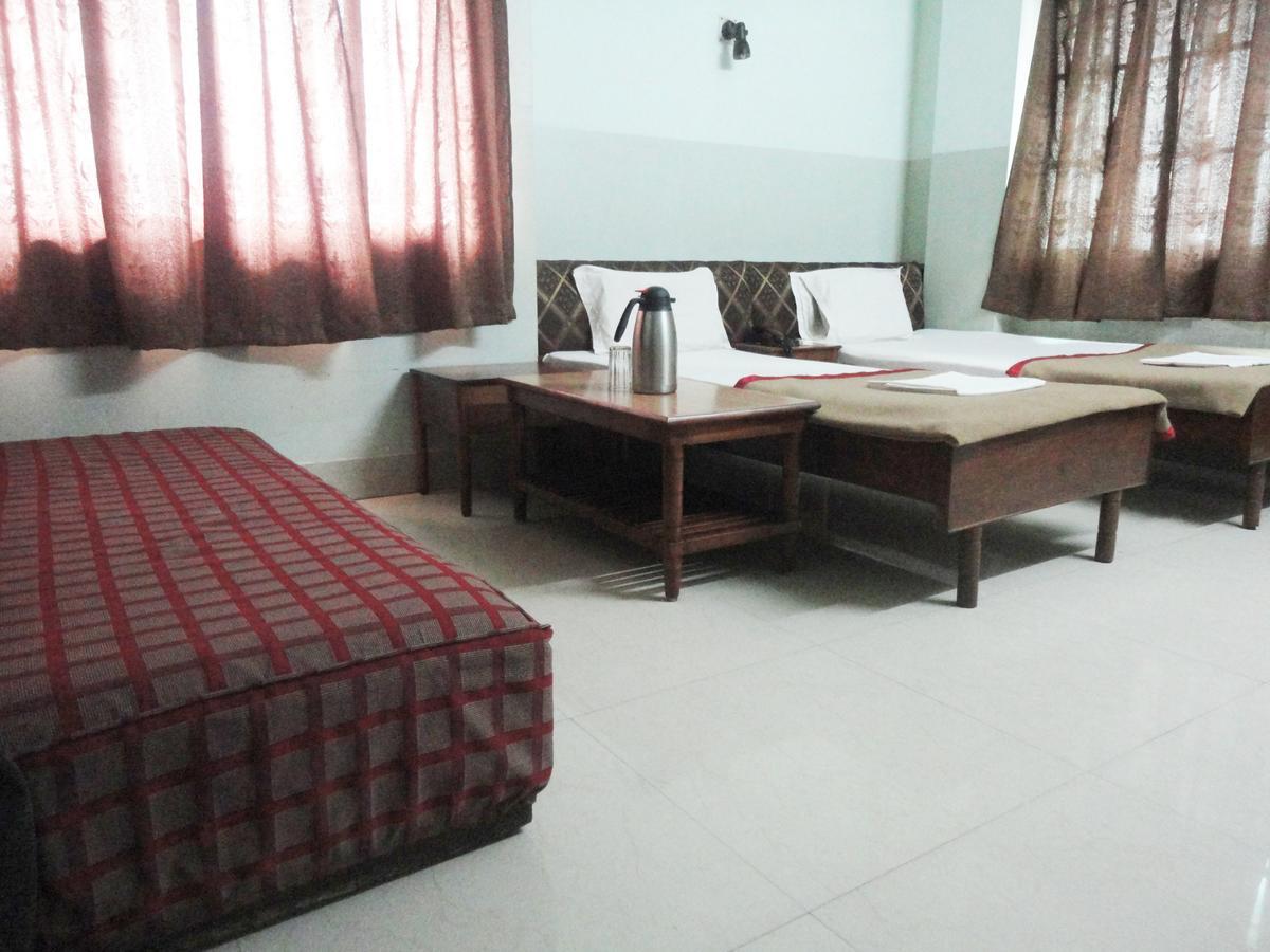 Hotel Yatrik Deoghar Ngoại thất bức ảnh